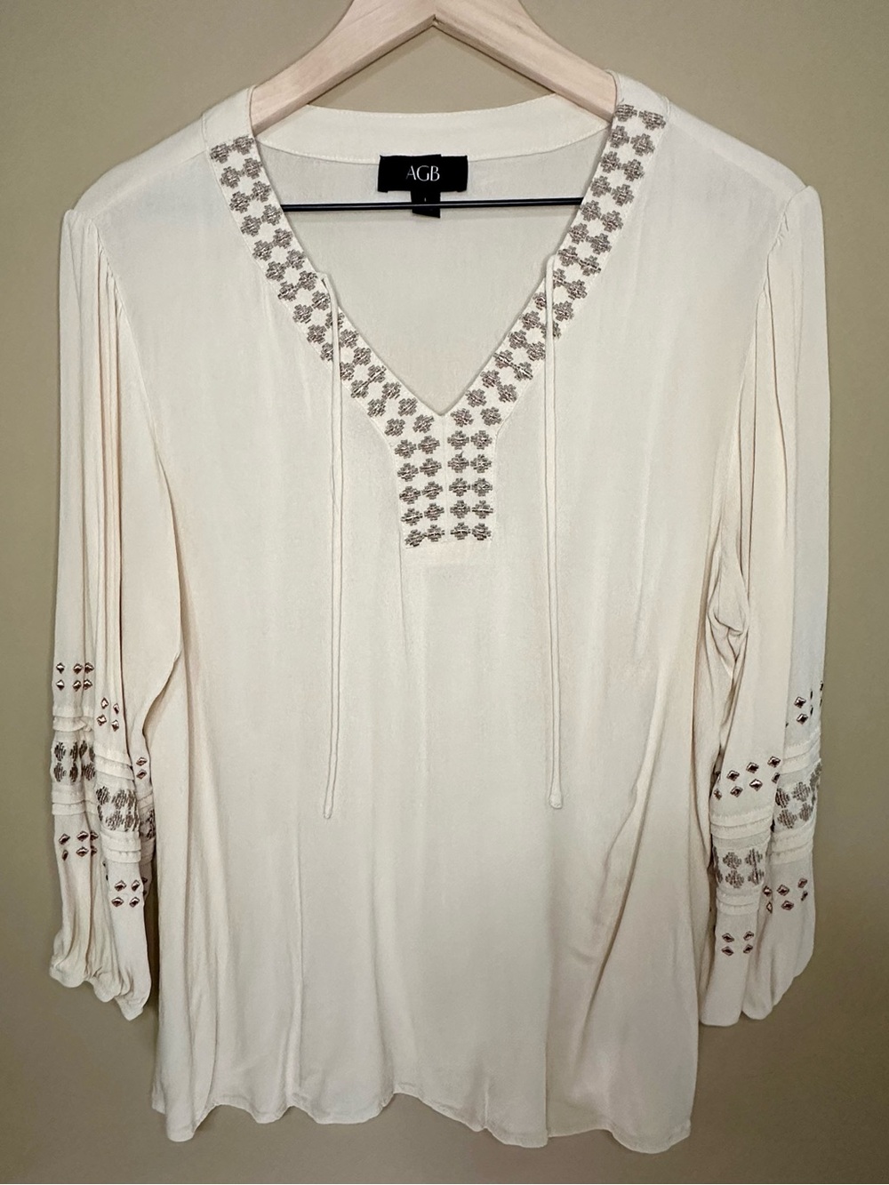 AGB Ivory Embroidered Boho Peasant Blouse Metallic Sleeve Detail Size L